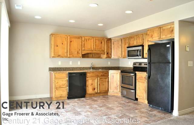 1081 E 1550 S Gallery 2
