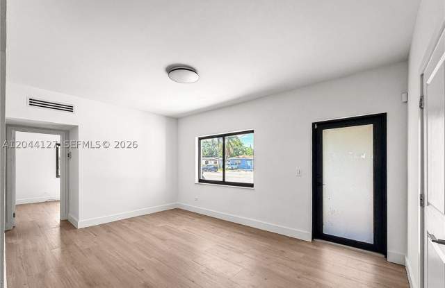 55 NW 125th St Gallery 4