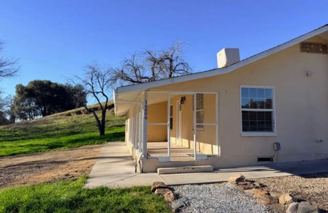 Charming 1 Bedroom Home with Bonus Room in a Serene, Secluded Setting photos photos