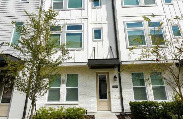 Available 8/10!! Luxury 3 story townhouse in the heart of Laureate Park photos photos