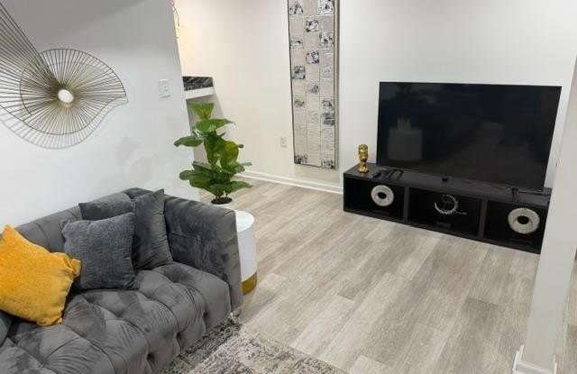 1413 SHEPHERD Street NW Gallery 3