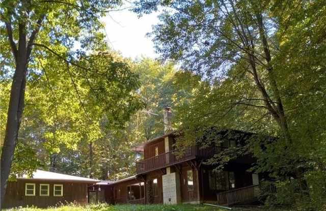 10096 State Route 700 - 10096 Ohio 700, Portage County, OH 44255