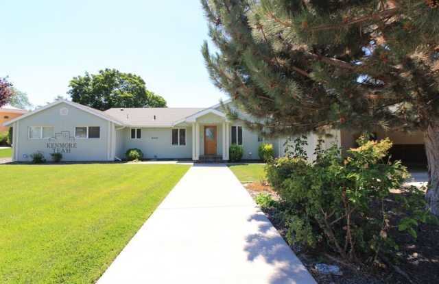 4620 W River Blvd photos photos