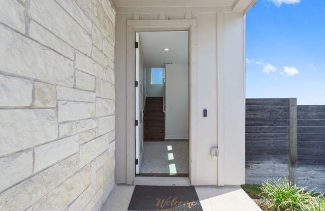 5315 La Crosse Avenue #16 Gallery 4