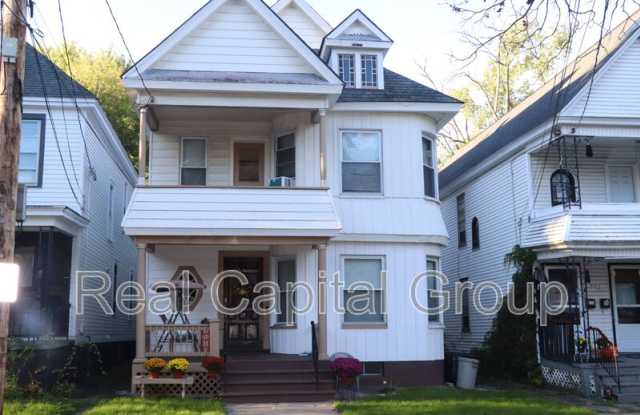 704 S Ave photos photos