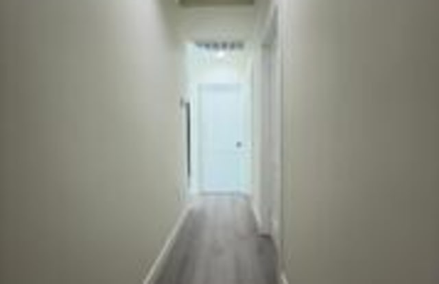 16632 Wyandotte Street Gallery 4