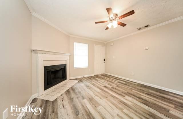 350 Country Club Drive Gallery 4