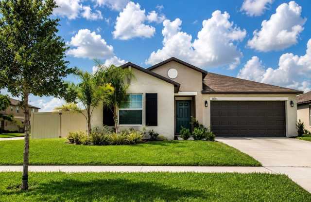 13191 GARNET RASPBERRY Avenue Gallery 1