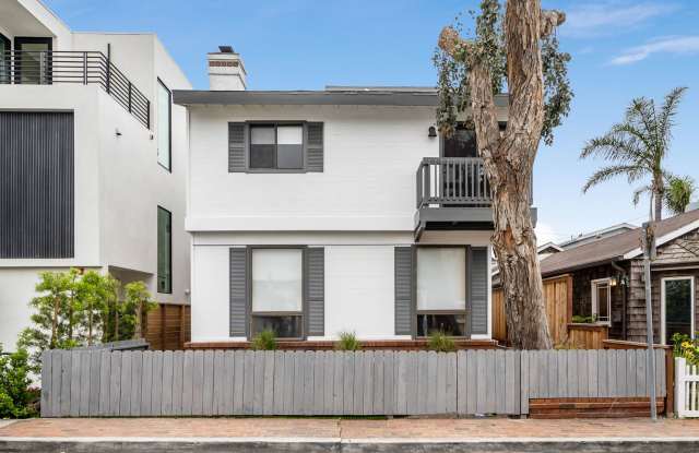 Modern Elegance Meets Ocean Breezes – Full Lot Sand Section Stunner photos photos
