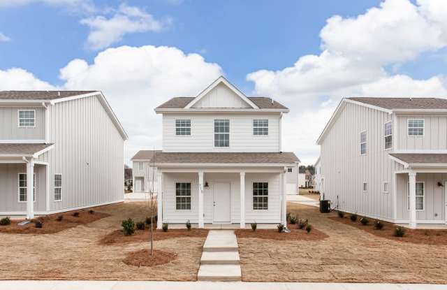 715 W. Vincent Drive in The Village At Lantern Walk - Pre-leasing June 2025! photos photos
