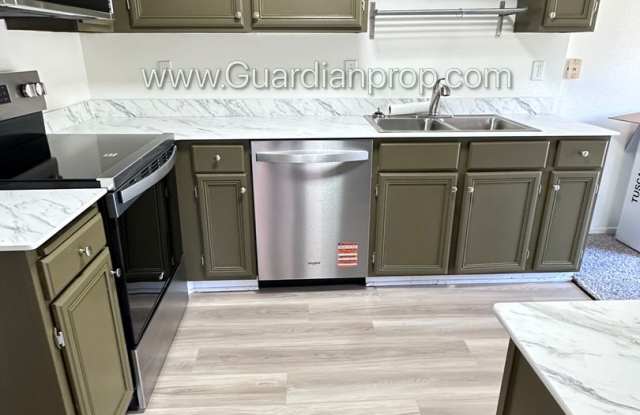 Renovated Burnsville Town Home, 2 Car Garage, W/D in Unit, Walk Out Patio, Dishwasher photos photos