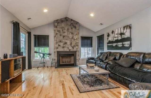 115 Chariot Court photos photos