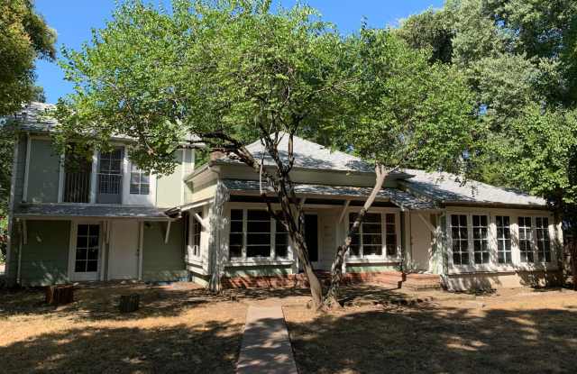 3 Bedroom plus bonus room! Close to Enloe, CSUC and Downtown photos photos