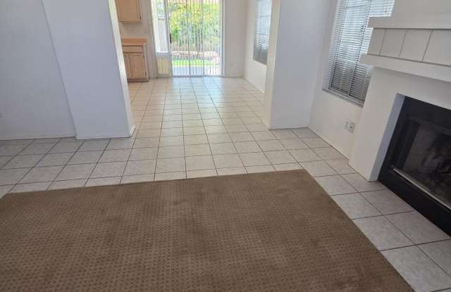 2925 E BLACKHAWK Drive Gallery 3