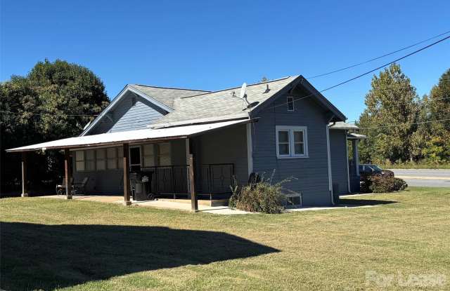 5122 Wilkinson Boulevard Gallery 1