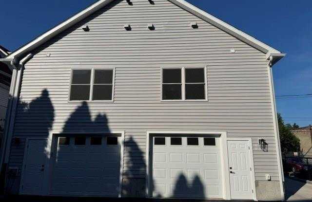 306 S Regent Gallery 4