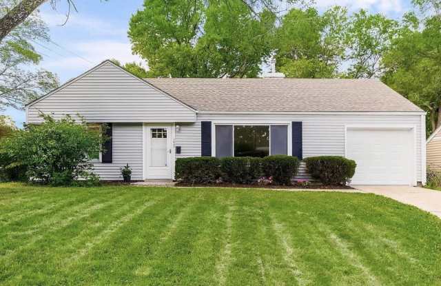 7952 Rainbow Drive - 7952 Rainbow Drive, Prairie Village, KS 66208