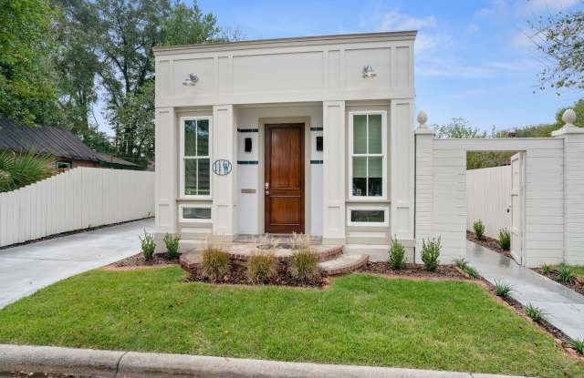 11 W 45th St - 11 West 45th Street, Savannah, GA 31405