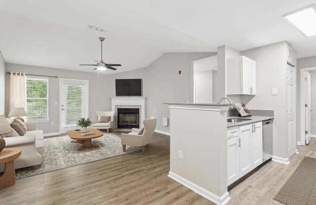 Stoneridge Farms Apartments Gallery 2