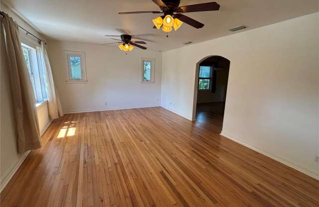 495 24TH Avenue N Gallery 4