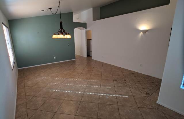 2414 E Skipping Rock Way Gallery 4