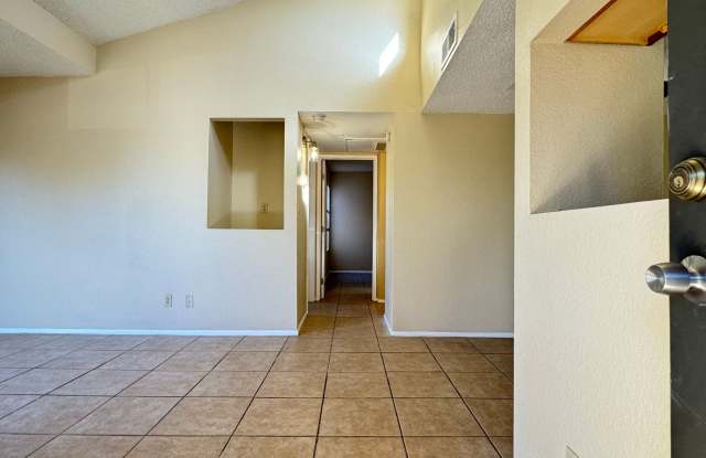 Central 2 bedroom condo, near U of A and UMC! photos photos