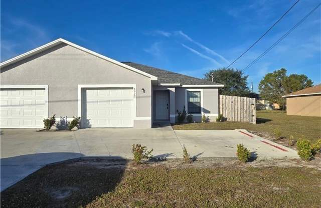 3024 Skyline Boulevard - 3024 Skyline Boulevard, Cape Coral, FL 33914