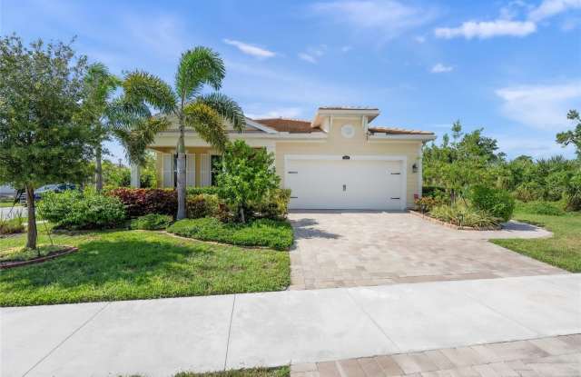5690 LONG SHORE Loop Gallery 2