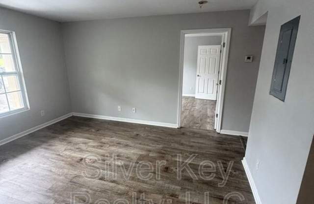 220 Willow Creek Drive Gallery 3