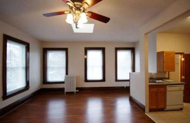 85-97 Victoria St S photos photos