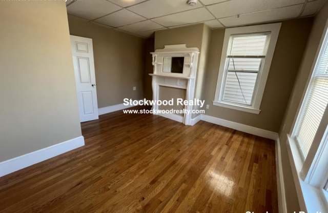 933 Dorchester Ave. photos photos