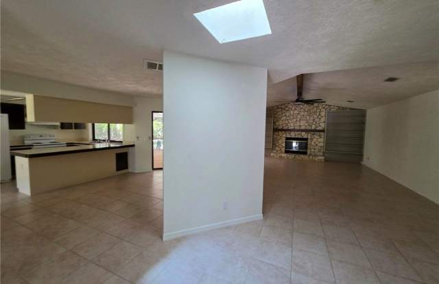 1600 W Ivorywood Drive Gallery 4