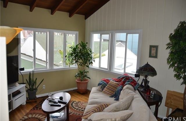 30 5th Court - 30 5th Ct, Hermosa Beach, CA 90254
