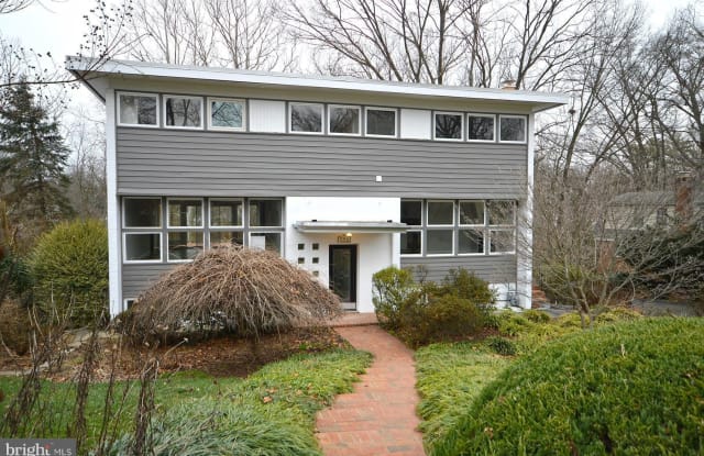 1016 SHIPMAN LANE - 1016 Shipman Lane, McLean, VA 22101