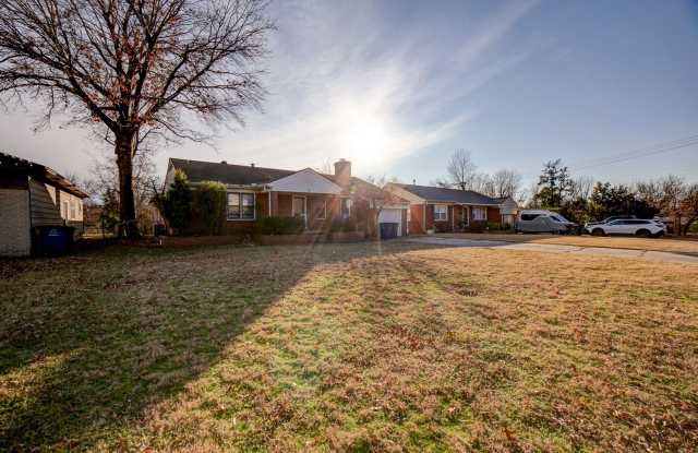 4 Bed | 2 Bath in Midtown! photos photos