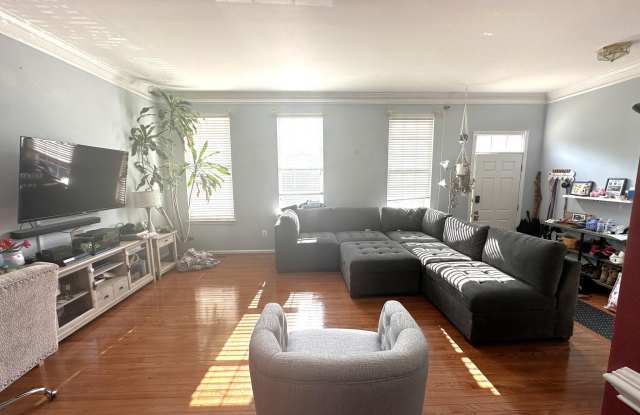 25873 KIRKWOOD SQUARE Gallery 2