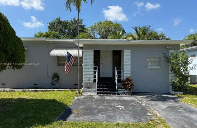 1330 NE 133rd St photos photos