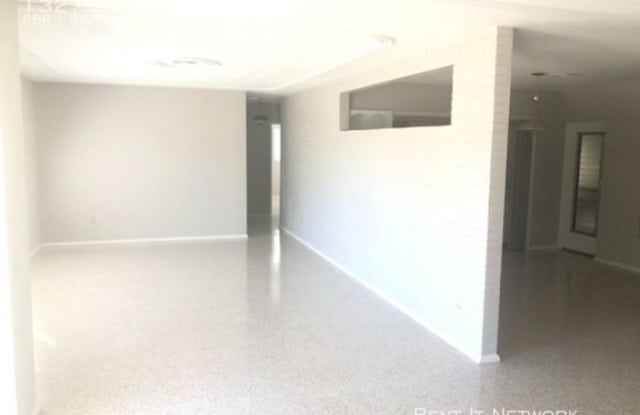 1327 Dixie Lane S Gallery 2