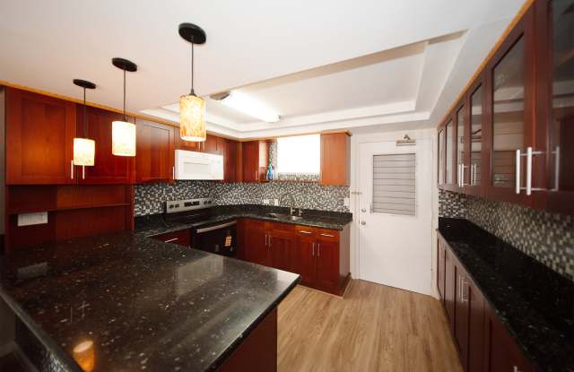 2440 Date Street Apt 106 - 1 Gallery 2