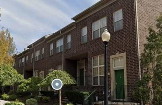 18 Georgetown - 18 Georgetown Court, Dearborn, MI 48126