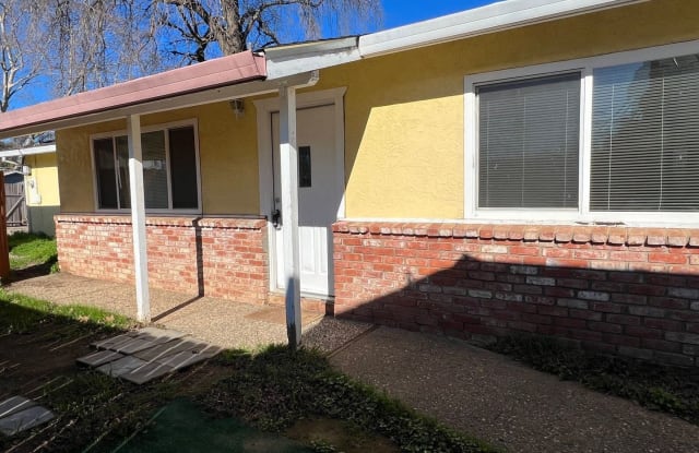 1415 First Street - 1415 1st Street, Red Bluff, CA 96080
