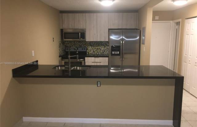 555 NE 123rd St photos photos