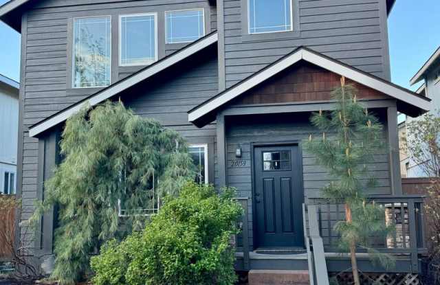 Charming 3 Bedroom home near Old Mill! photos photos