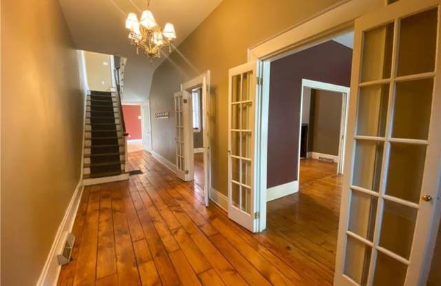 1216 Arch St Gallery 2