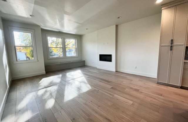 Gorgeous New Build in Boise’s East End – Easy Access to St. Lukes!! Gallery 3