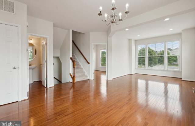 42691 GALBRAITH SQUARE Gallery 2