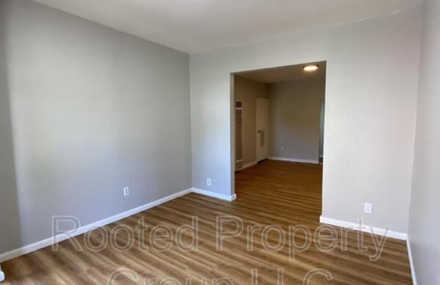 24 Crockett Ave - 24 Crockett Avenue, Troy, NY 12180