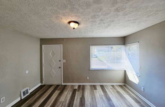 Move-In Ready 2BR/1BA Home Gallery 4