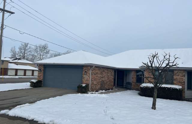 2 Bedroom / 2 Bath Condo in Muncie photos photos