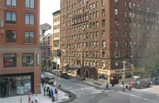353 Amsterdam Avenue Gallery 2